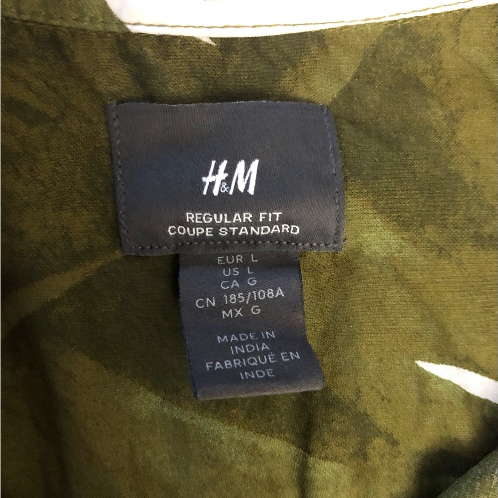 Men’s H&M palm shirt in green and white. Size large - Picture 2 of 4